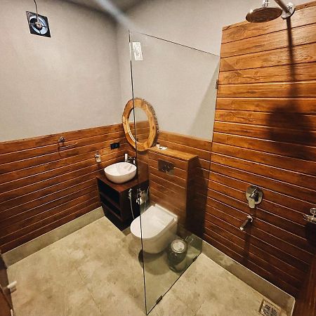 Ukiyo Beach Resort 曼德姆 外观 照片