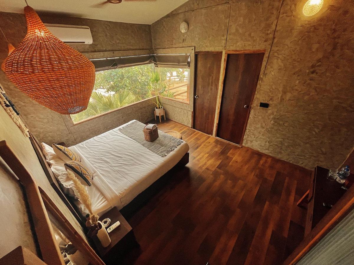 Ukiyo Beach Resort 曼德姆 外观 照片